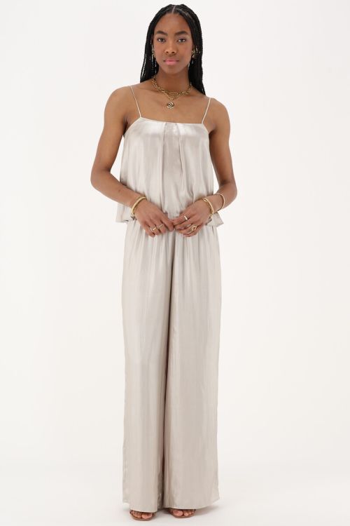 Gold coloured wide leg trousers with satin look | My Jewellery