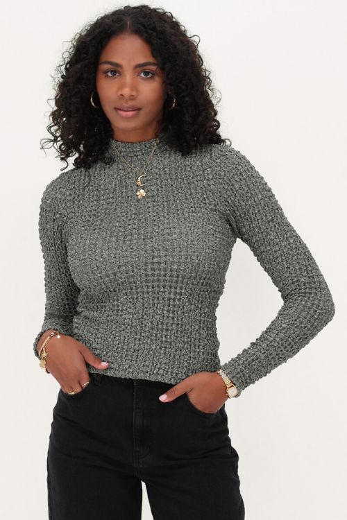 green top with long sleeves & texture | My Jewellery