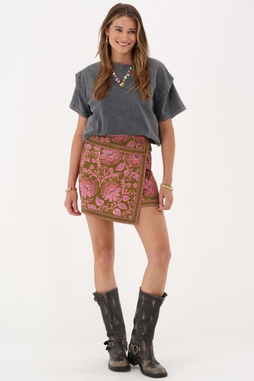 Green skirt with overlap & pink flowers | My Jewellery