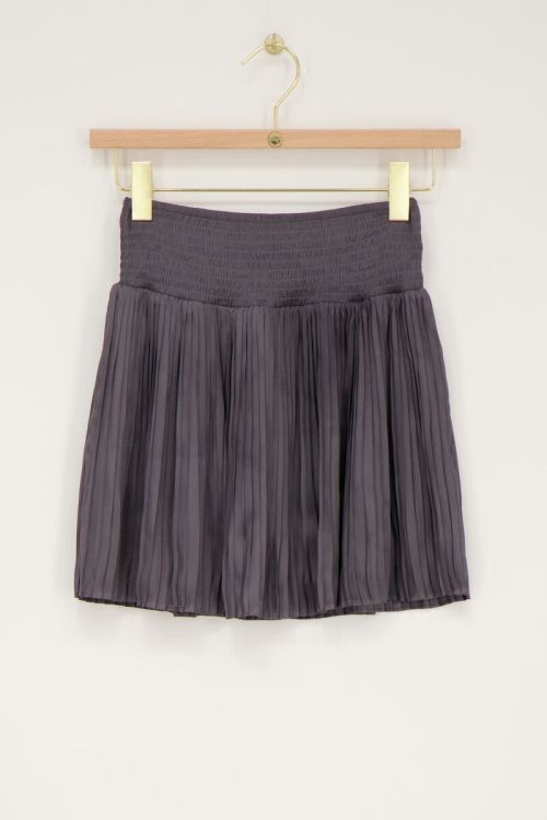 Grey pleated skirt with elasticated waistband | My Jewellery