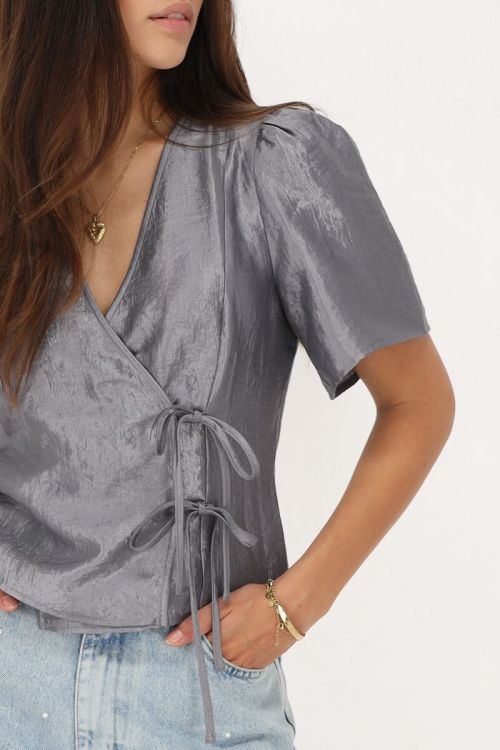 Grey top with satin look and bows | My Jewellery