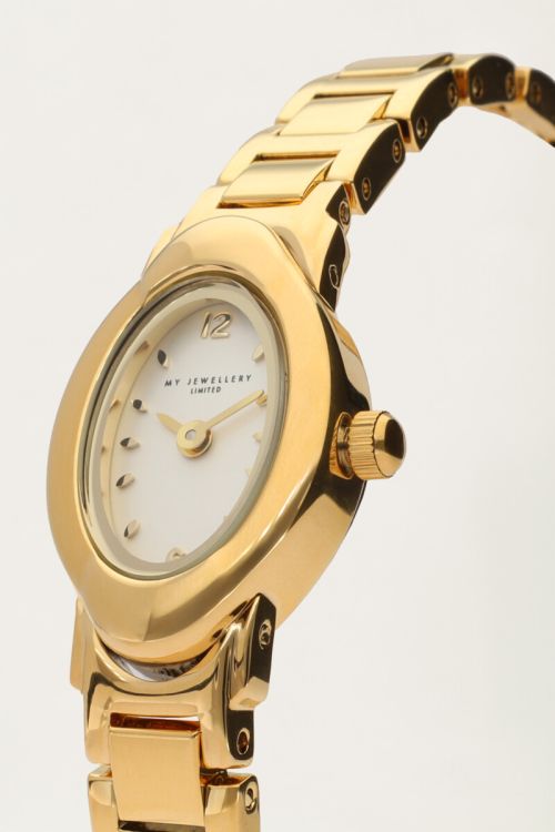 Iconic oval watch