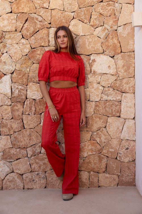 Red top with puff sleeves and open back | My Jewellery