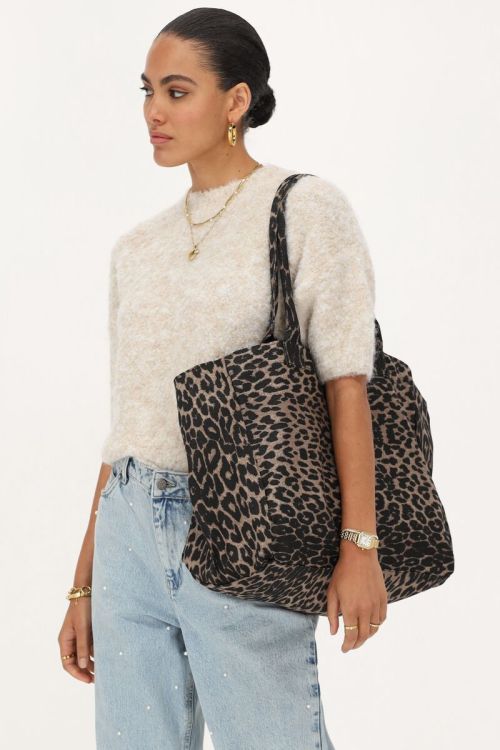 Large shopper with leopard print