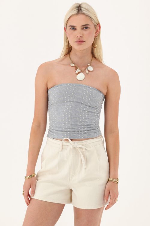 Lichtblauwe bandeautop met borduurdetails