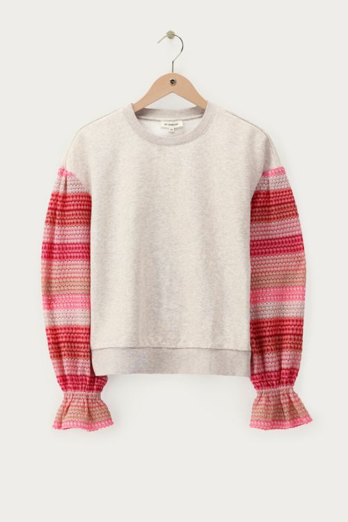 Beige sweater with pink striped sleeves | My Jewellery