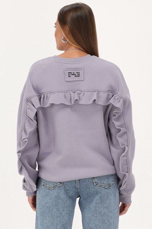 Lilac sweater with ruffles and patch | My Jewellery
