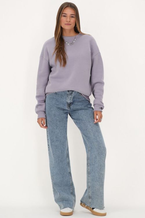Lilac sweater with ruffles and patch | My Jewellery