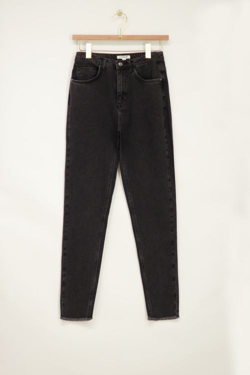Jean mom gris foncé 2025