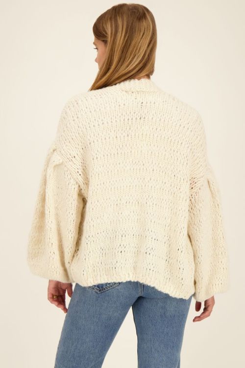Beige chunky-knitted cardigan | My Jewellery