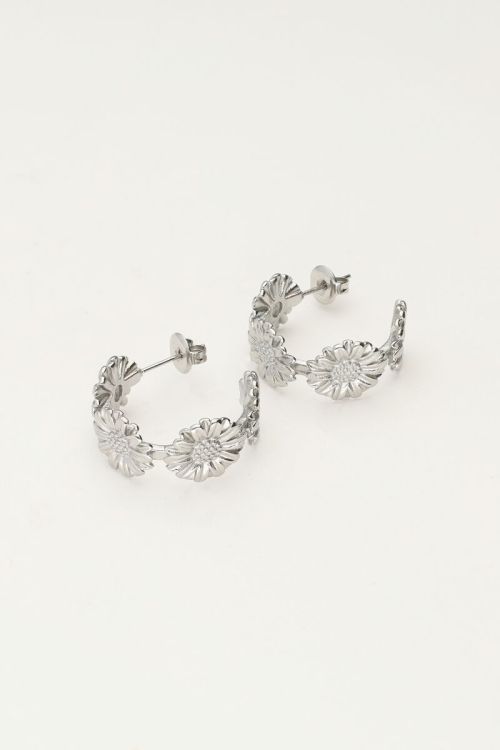 Medium flower hoop earrings | My Jewellery