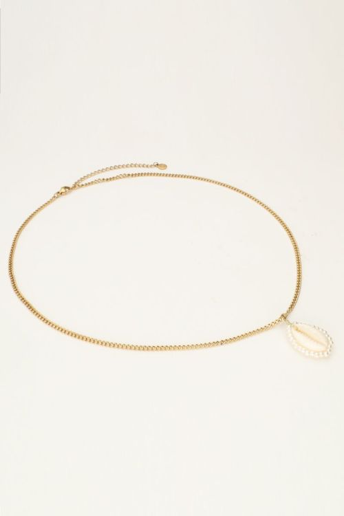 Necklace with seashell and pearls | My Jewellery