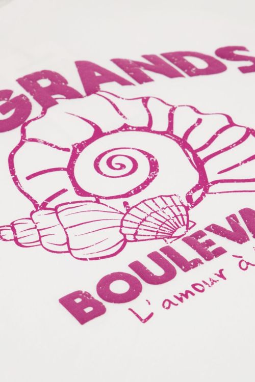 white T-shirt with Les grand boulevards | My Jewellery