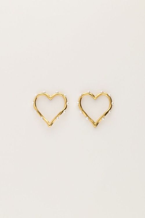 Studs with open heart and faux pearls