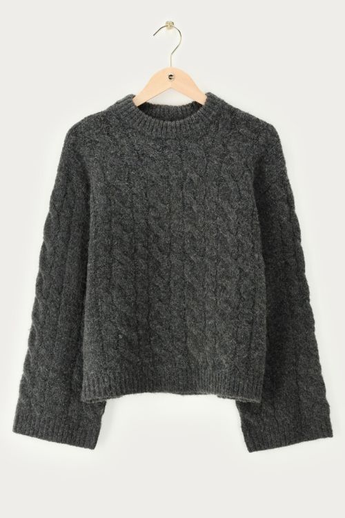 Dark grey oversized cable sweater | My Jewellery