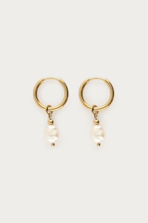 Mystic hoop earrings with freshwater pearl