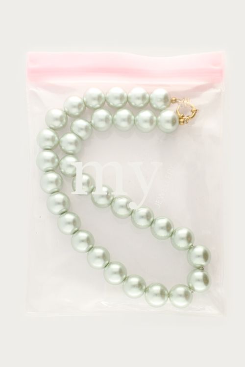 Necklace with light green glass pearls | My Jewellery