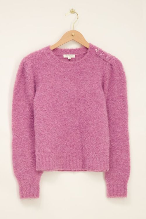 Pinker Pullover mit Schulterknöpfen