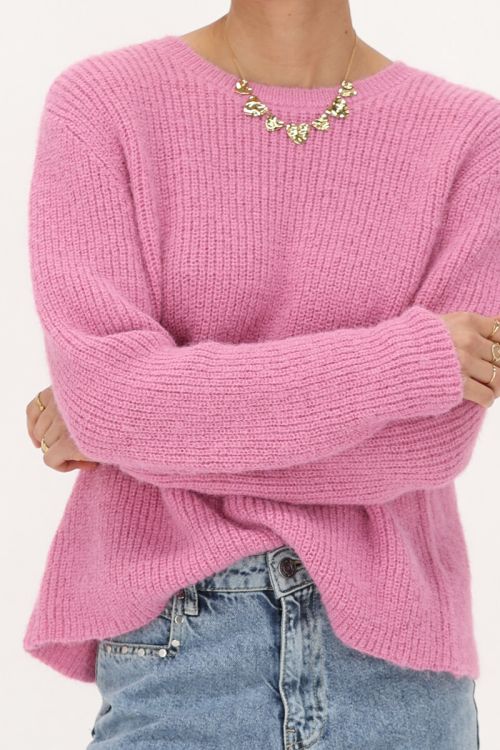 Pink knit sweater with bows