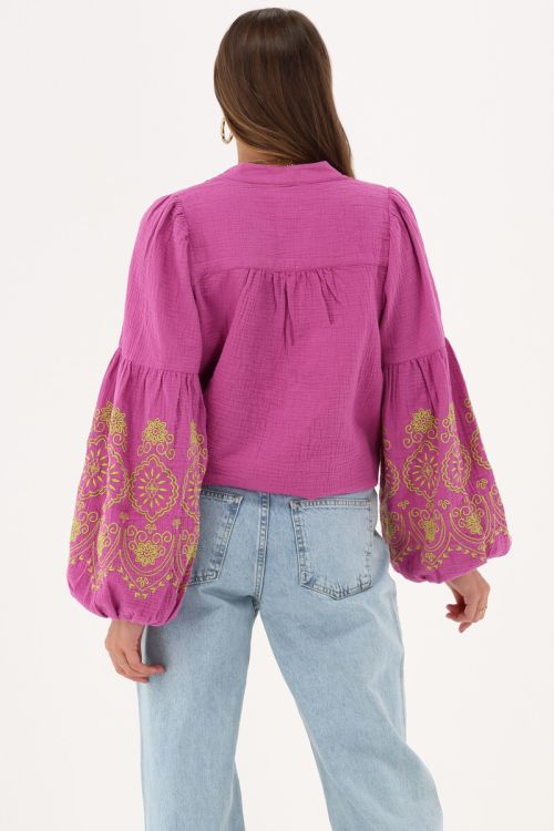 Purple embroidery blouse with V-neckline & puff sleeves | My Jewellery