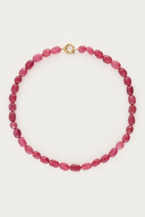 Lilafarbene Kette mit Perlen