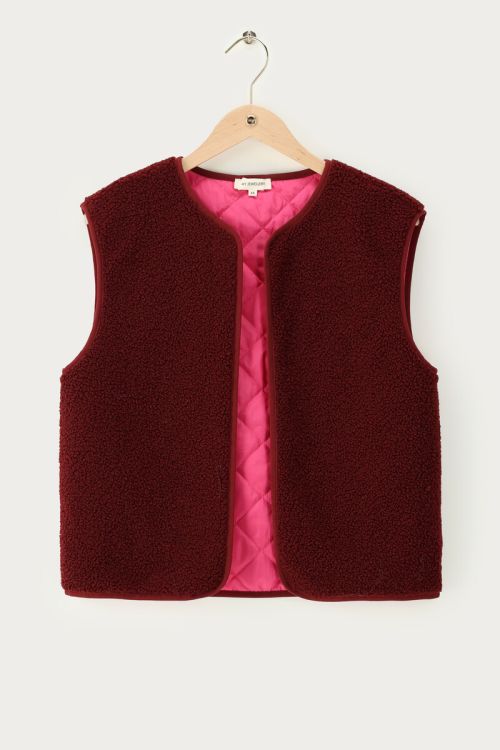 Red reversible gilet in teddy look | My Jewellery