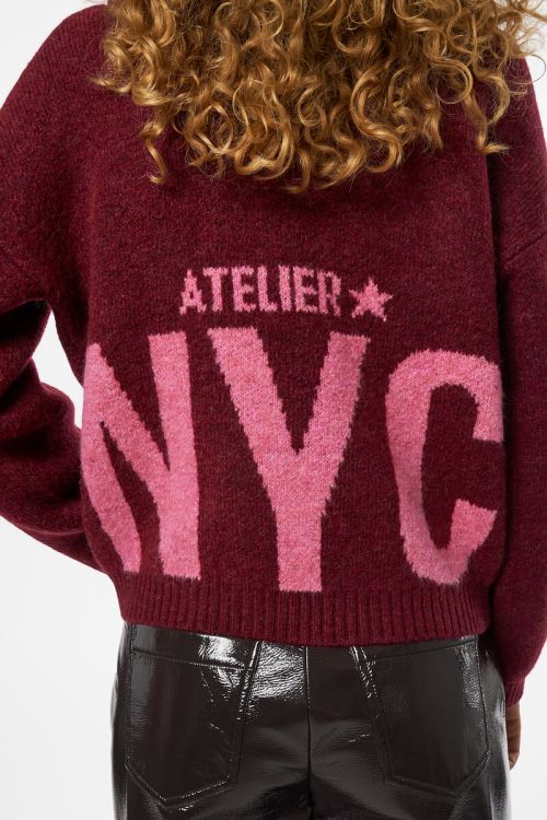 Red sweater with back print "Atelier NYC" | My Jewellery