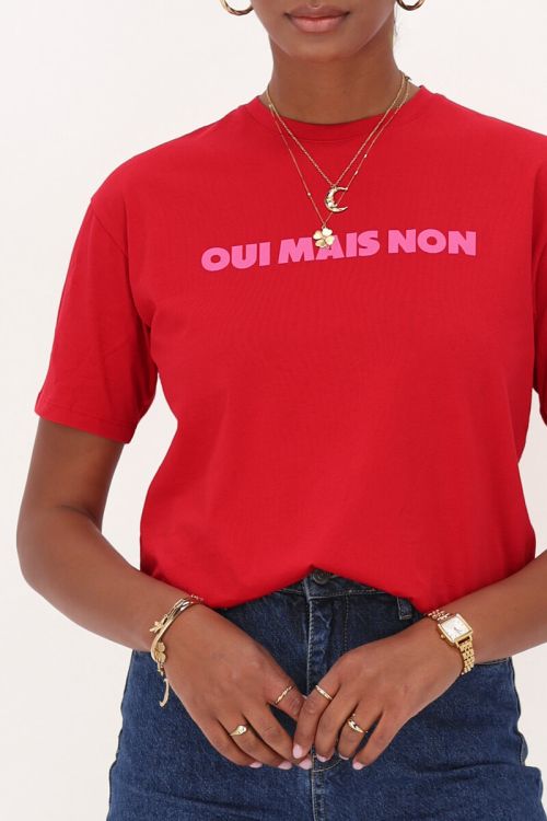 Rood T-shirt met roze "Oui mais non"