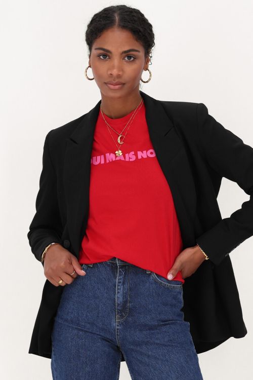 Red T-shirt with pink "Oui mais non" | My Jewellery
