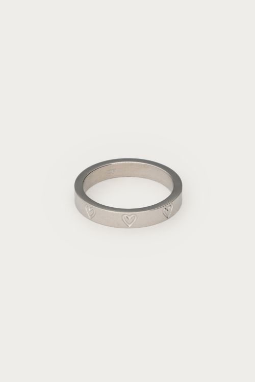 Ring with engraved hearts | My Jewellery