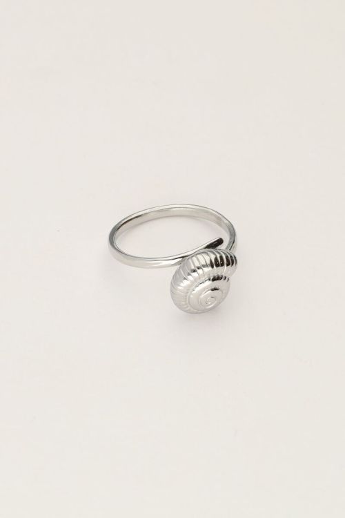 Ring with seashell  | My Jewellery