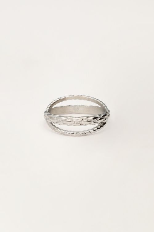Ring with twisted pattern | My Jewellery