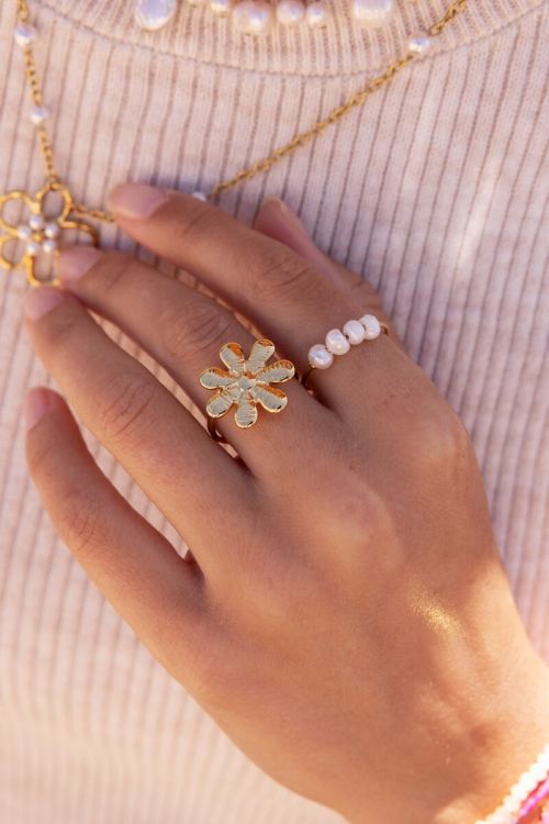 Statement ring with flower | My Jewellery