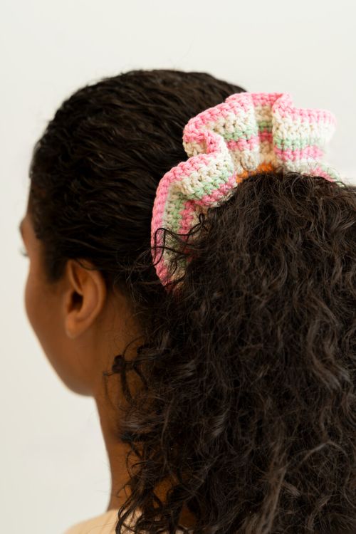 Scrunchie crochet with pink, orange & mint details | My Jewellery