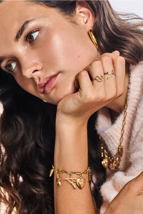Bold ring love