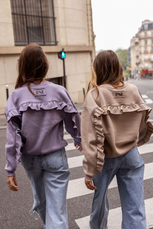 Lilac sweater with ruffles and patch | My Jewellery