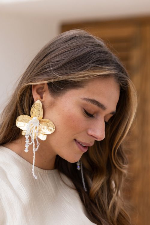 Statement earrings with flower and faux pearls | My Jewellery