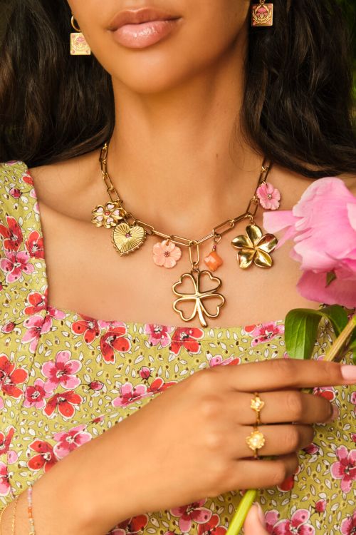 Botanical bedel ketting met klaver en bloemen