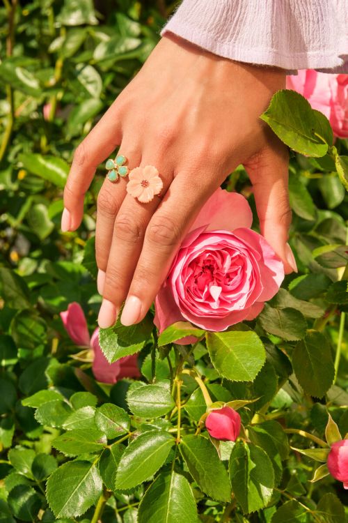 Botanical ring met lichtblauwe klaver