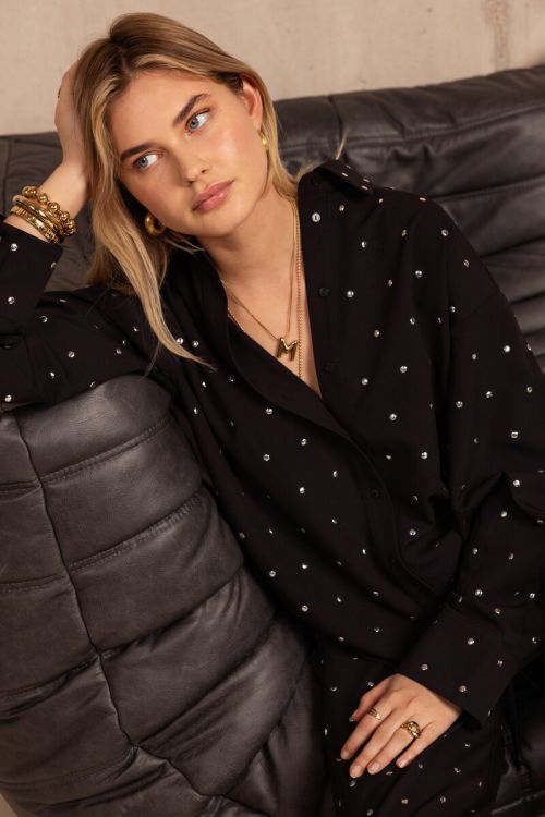 Black blouse with silver-coloured studs | My Jewellery