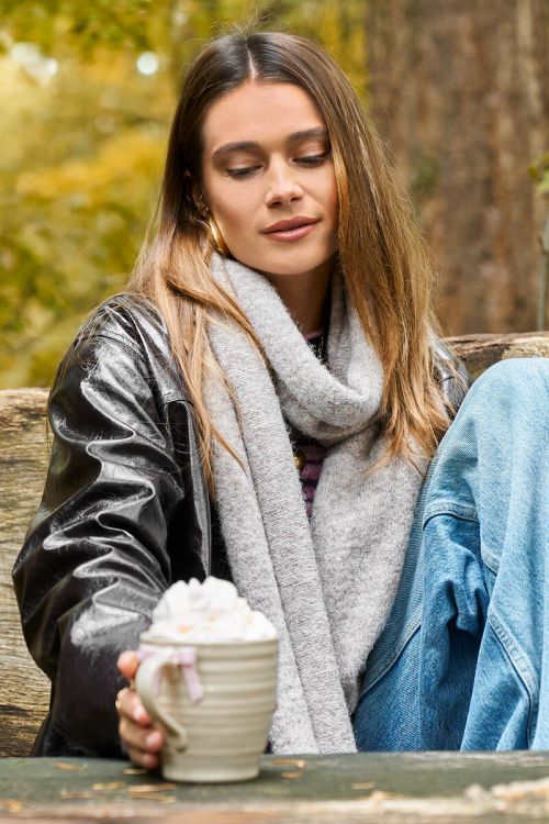 Taupe knit scarf with fringe | My Jewellery