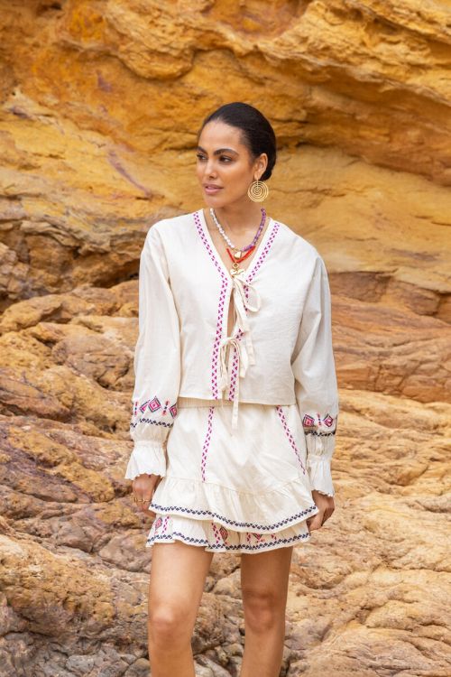 Beige skort with embroidery details | My Jewellery