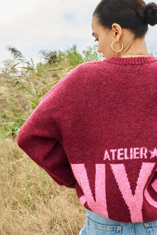 Red sweater with back print "Atelier NYC" | My Jewellery