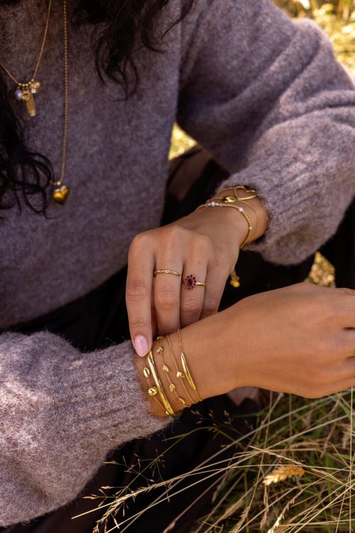 Mystic bracelet with dots