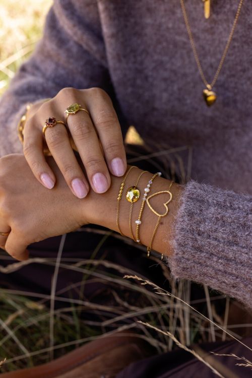 Mystic bracelet with five dots