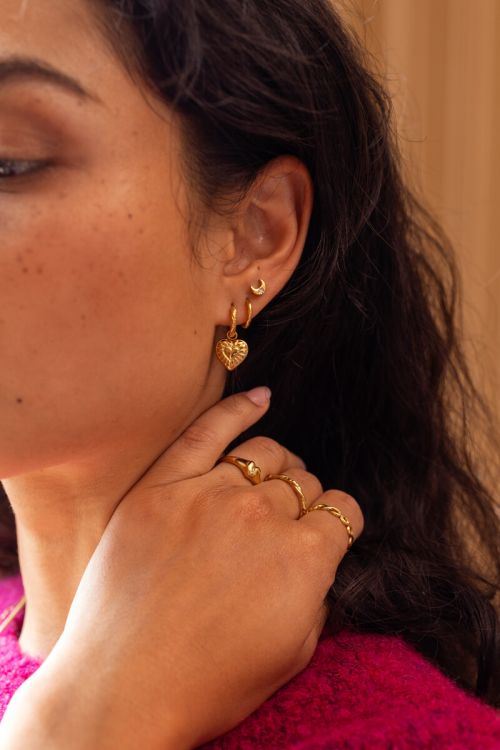 Mystic hoop earrings with striped heart
