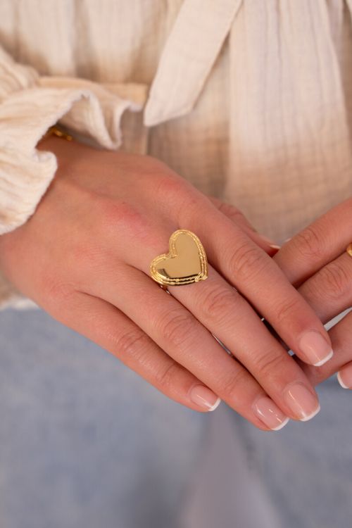 Statement ring with large heart | My Jewellery