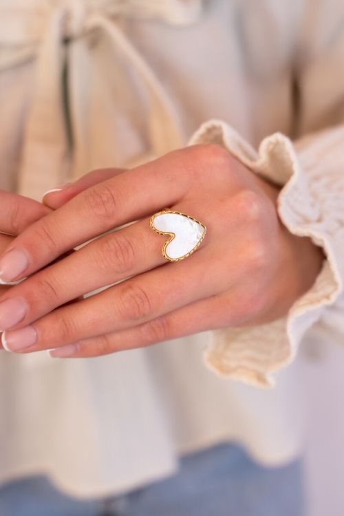 Statement-Ring mit Herz aus Perlmutt