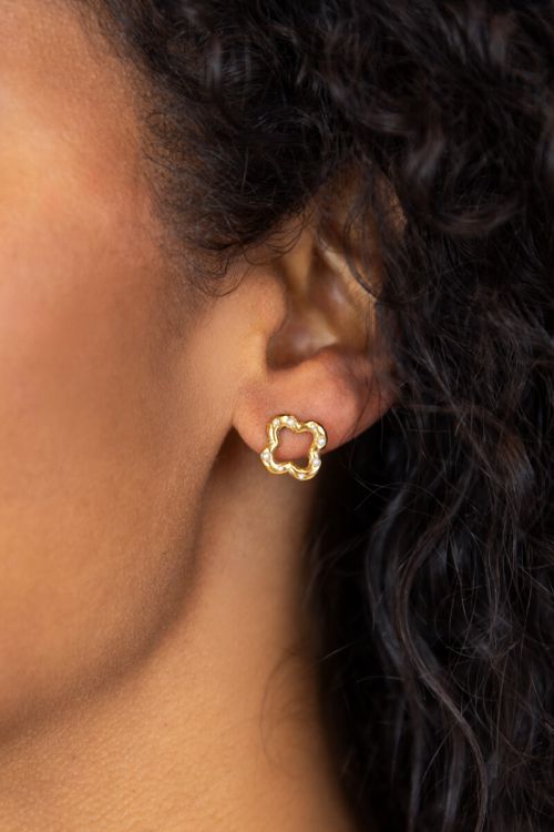 Studs met klaver en imitatieparels