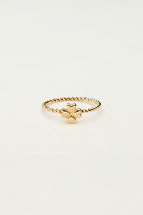 Gedraaide ring met klaver